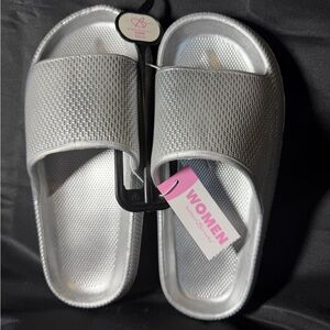 Bobbie Brooks Slides in Silver. NEW